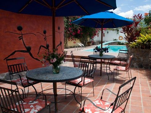 I Mesas Piscina Hosteria Spa Pantavi Tumbabiro Imbabura Ecuador